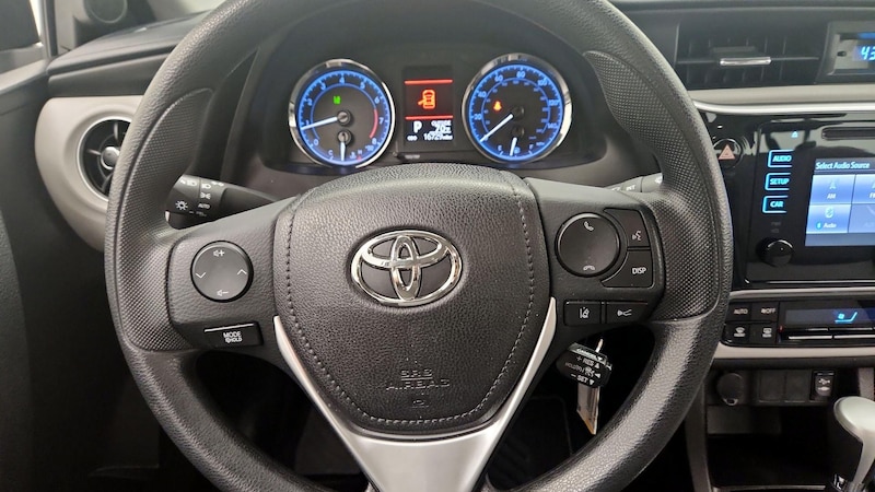 2018 Toyota Corolla LE 10