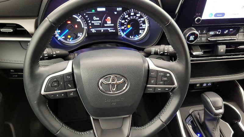 2023 Toyota Highlander LE 10