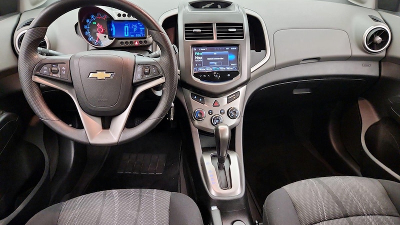 2015 Chevrolet Sonic LT 9