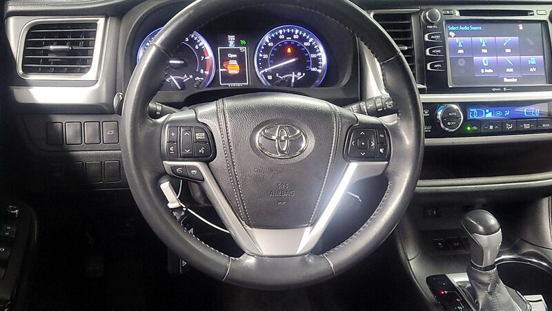 2014 Toyota Highlander XLE 10