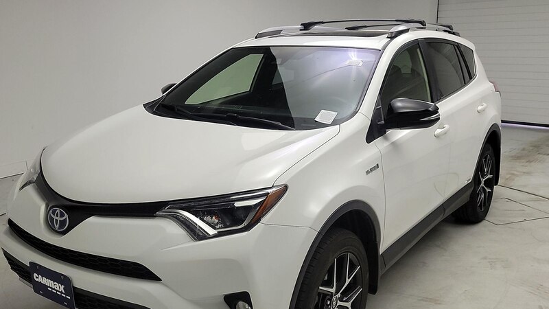 2017 Toyota RAV4 SE 3