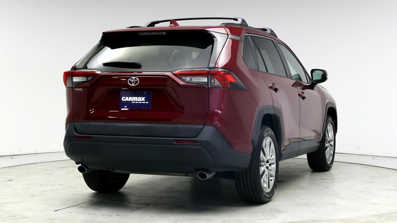 2020 Toyota RAV4 XLE Premium 8