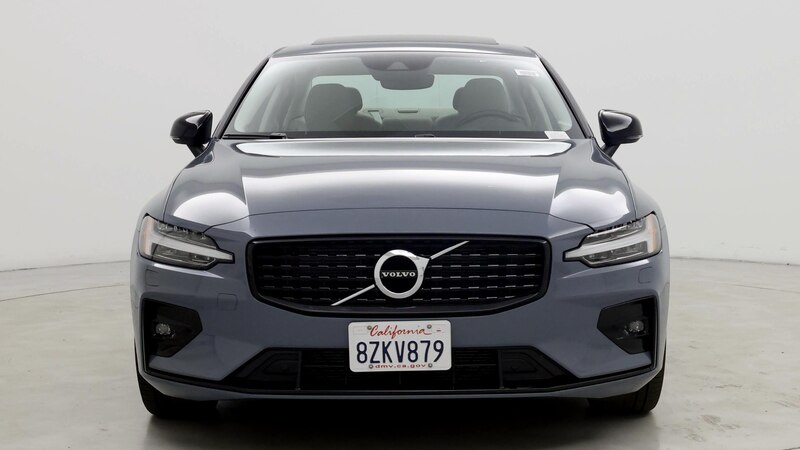 2022 Volvo S60 B5 Momentum 5