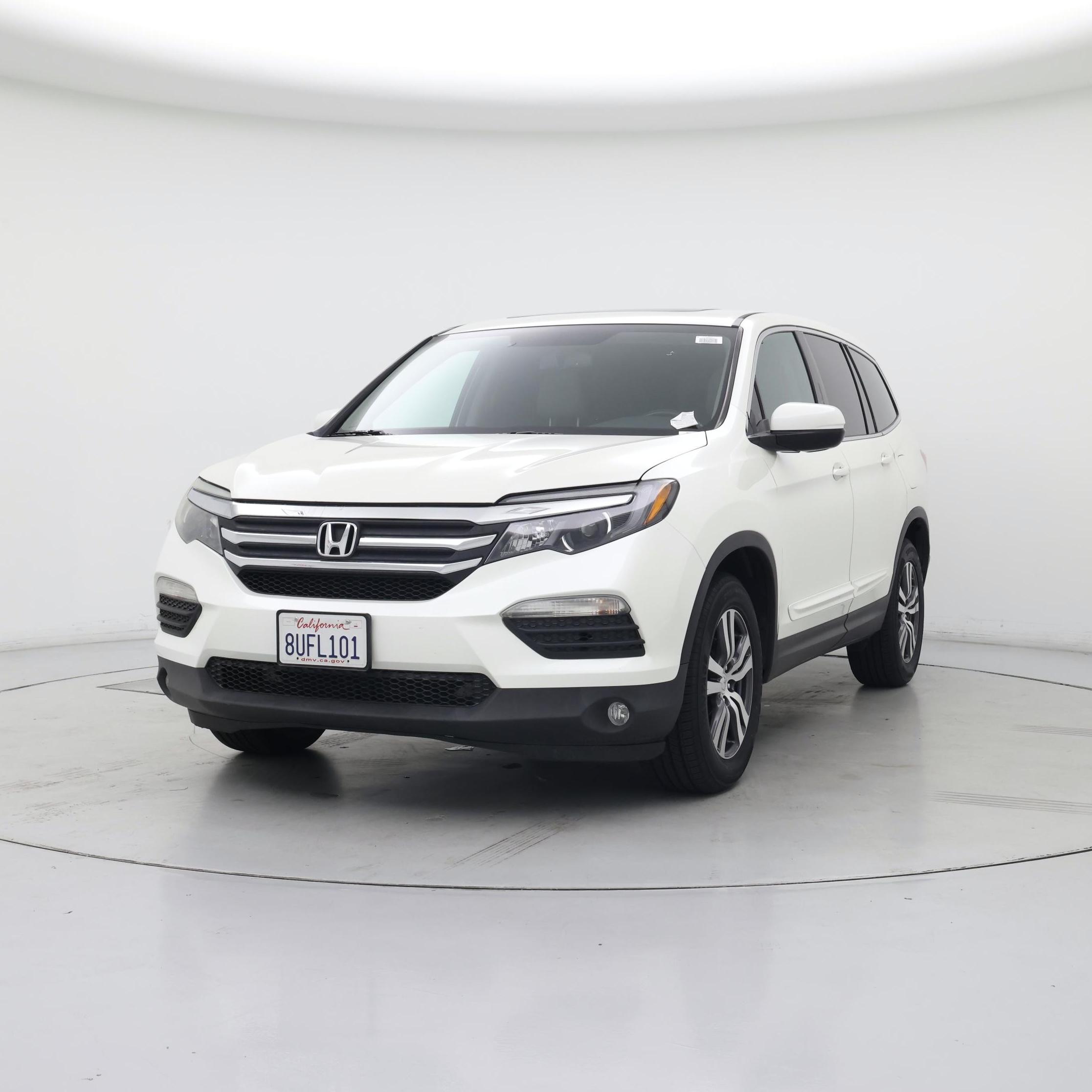 Thumbnail: 2017 Honda Pilot - 4