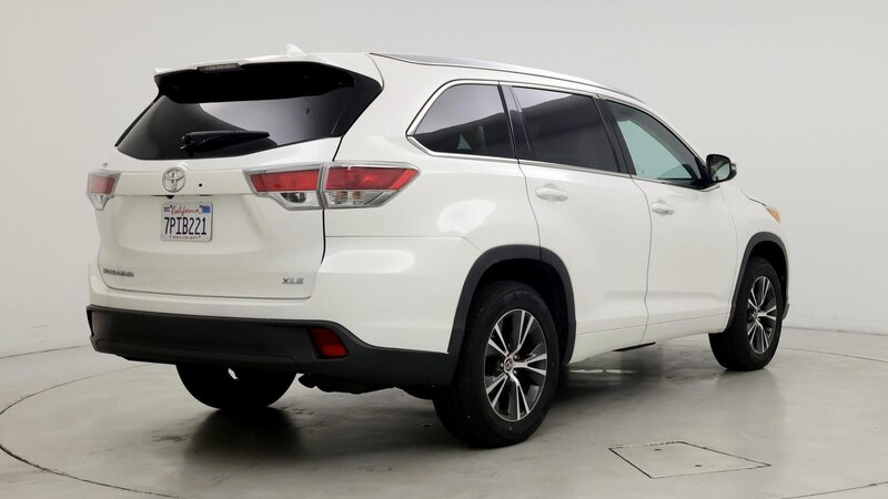 2016 Toyota Highlander XLE 8