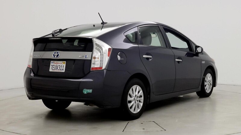 2014 Toyota Prius Plug-in 8