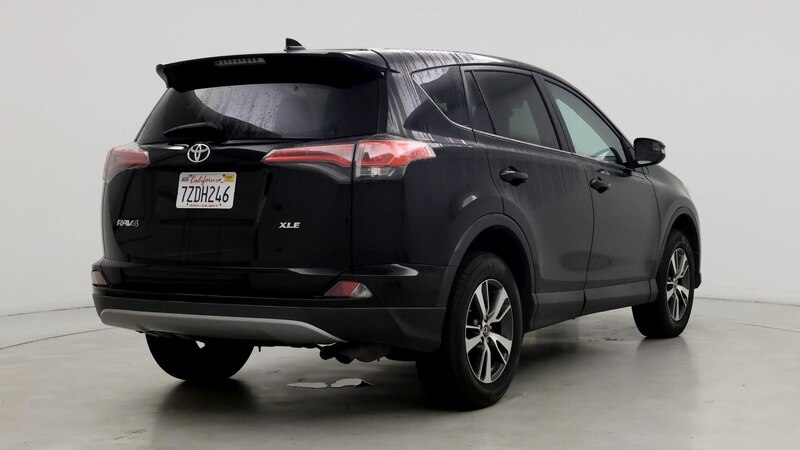 2017 Toyota RAV4 XLE 8