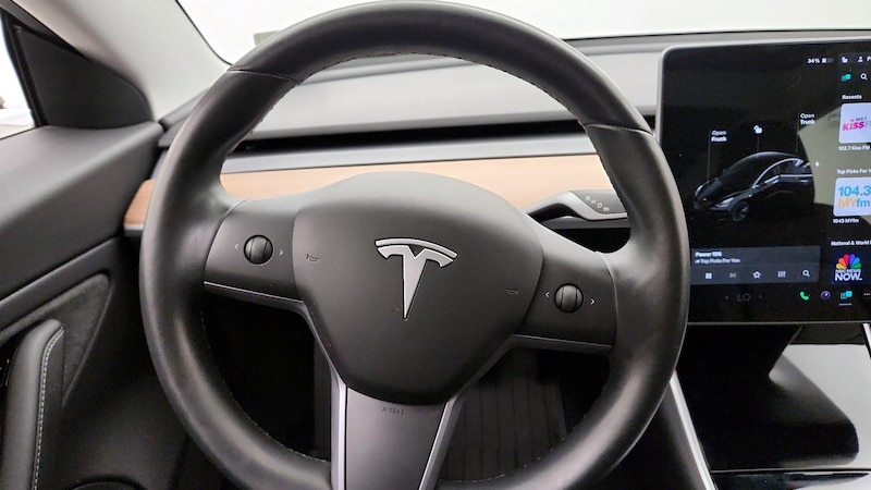 2019 Tesla Model 3 Standard Range 10