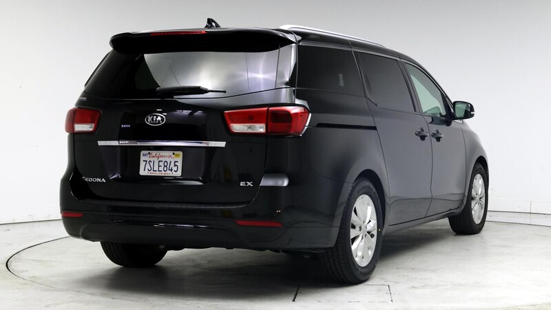 2016 Kia Sedona EX 8