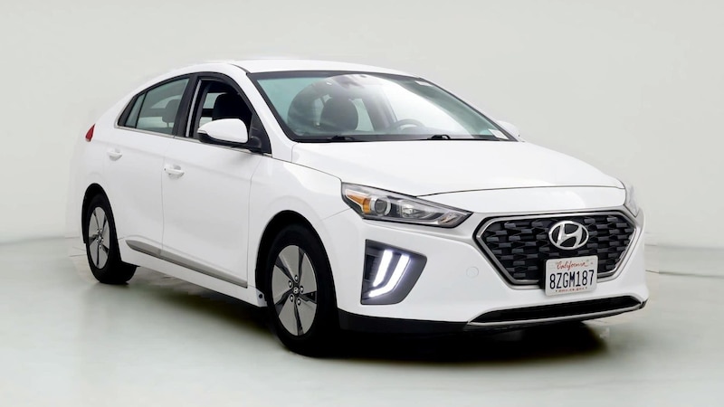 2022 Hyundai Ioniq SE Hero Image