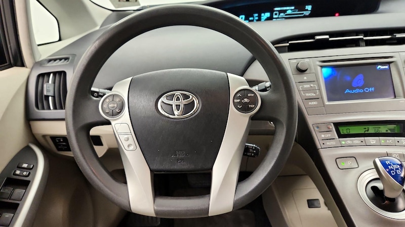 2014 Toyota Prius Two 10