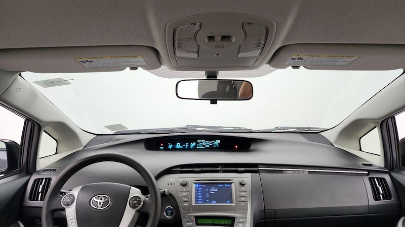 2013 Toyota Prius Two 9