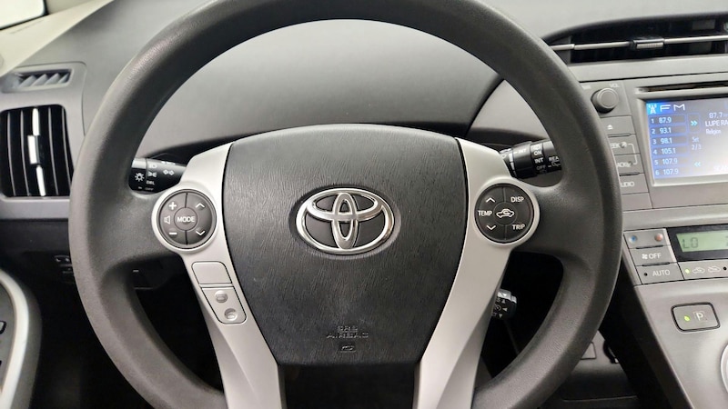 2013 Toyota Prius Two 10