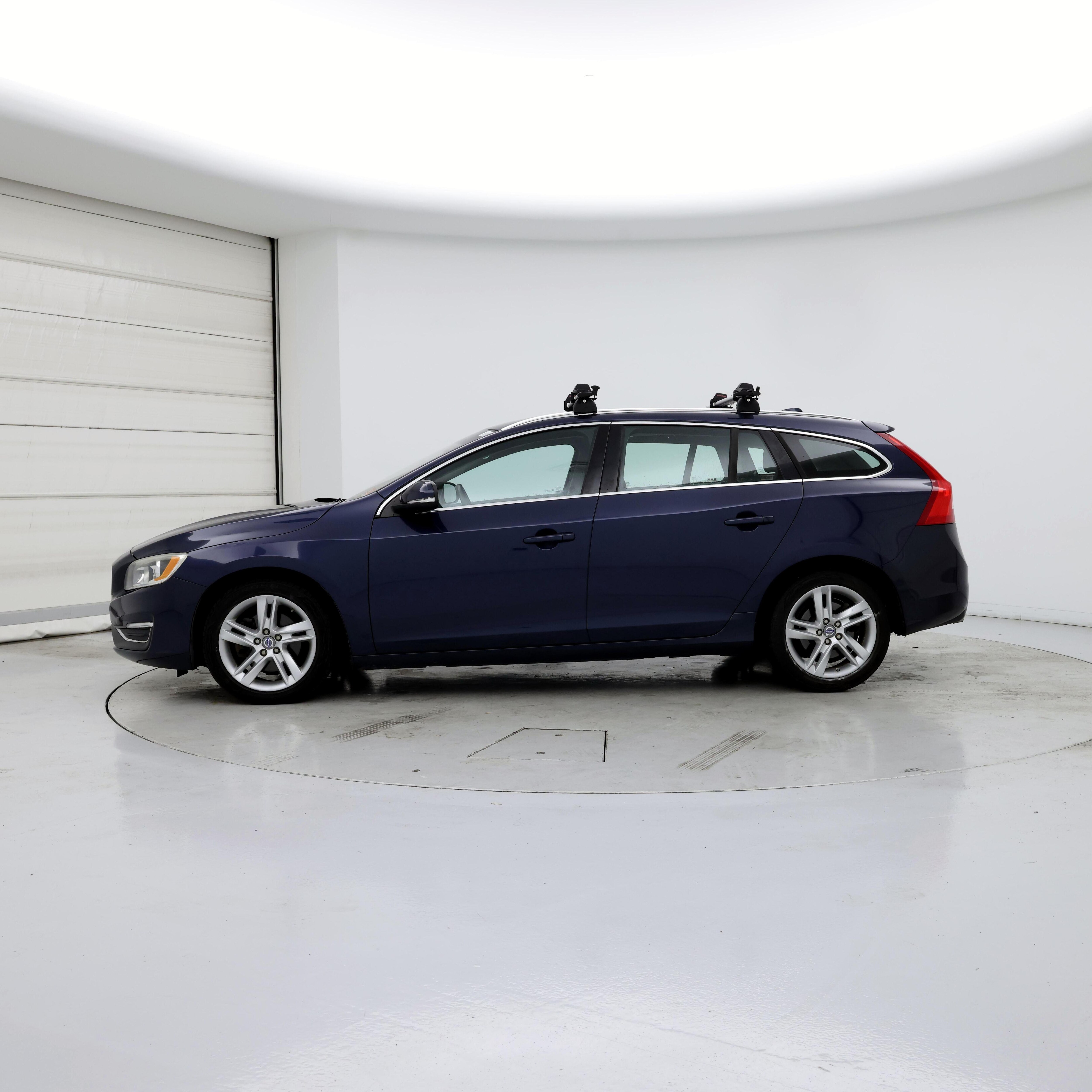 Thumbnail: 2015 Volvo V60 - 3