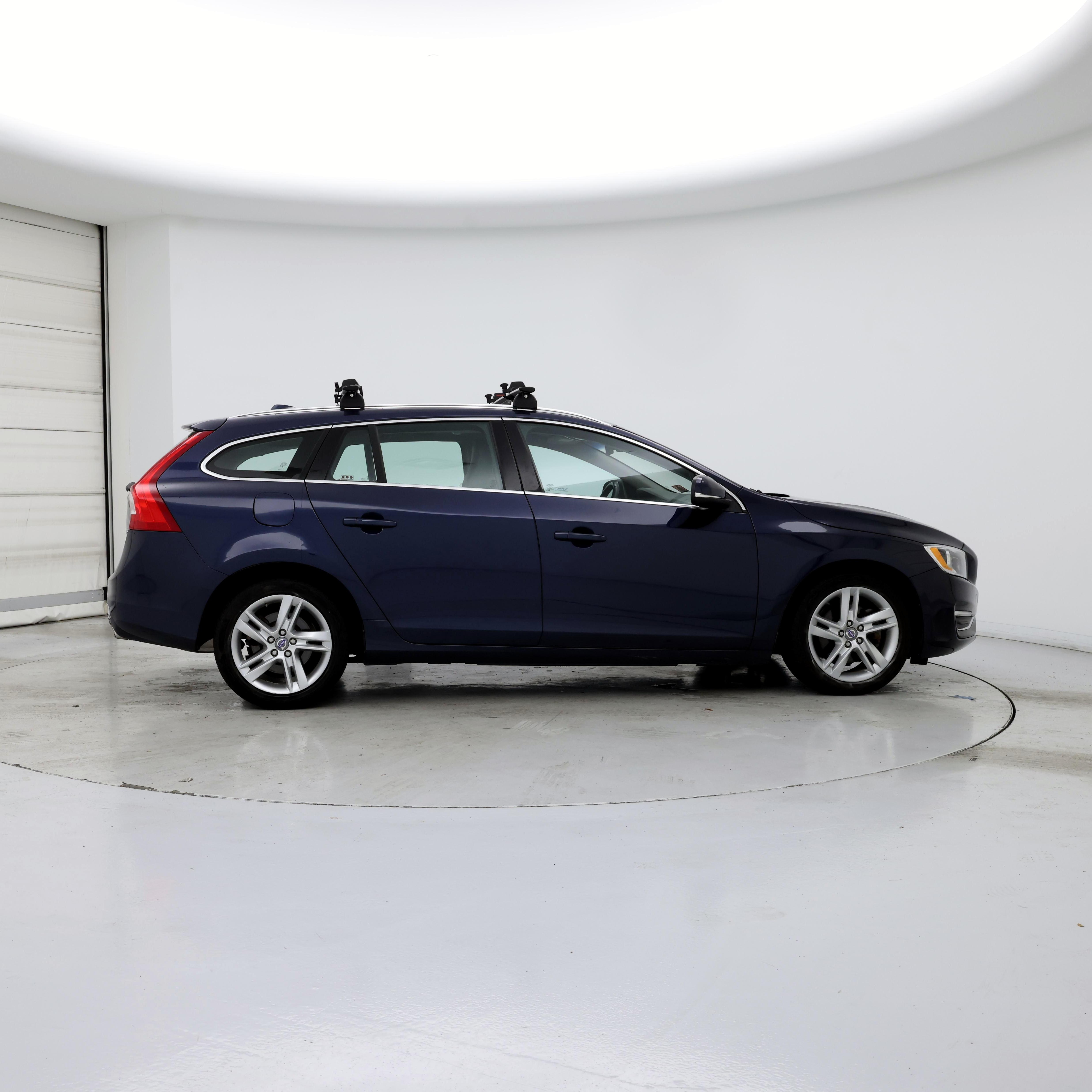 Thumbnail: 2015 Volvo V60 - 7