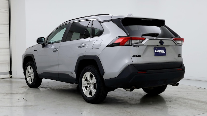 2021 Toyota RAV4 XLE 2