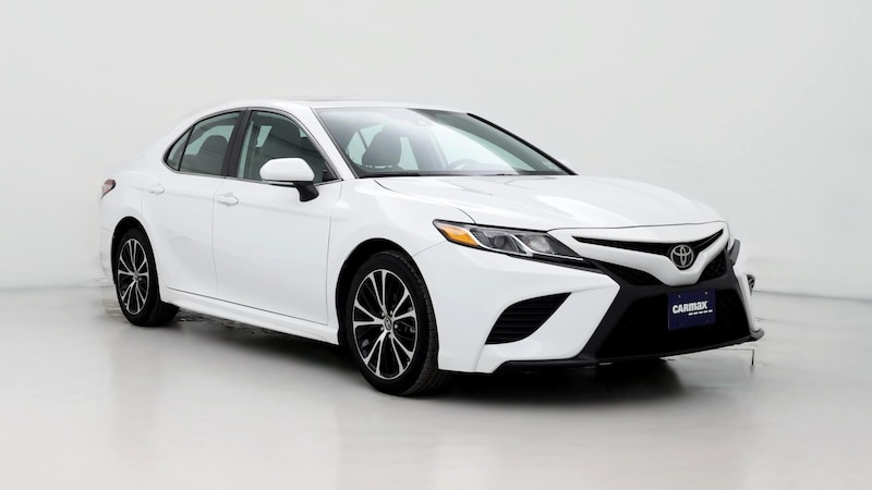 2019 Toyota Camry SE Hero Image