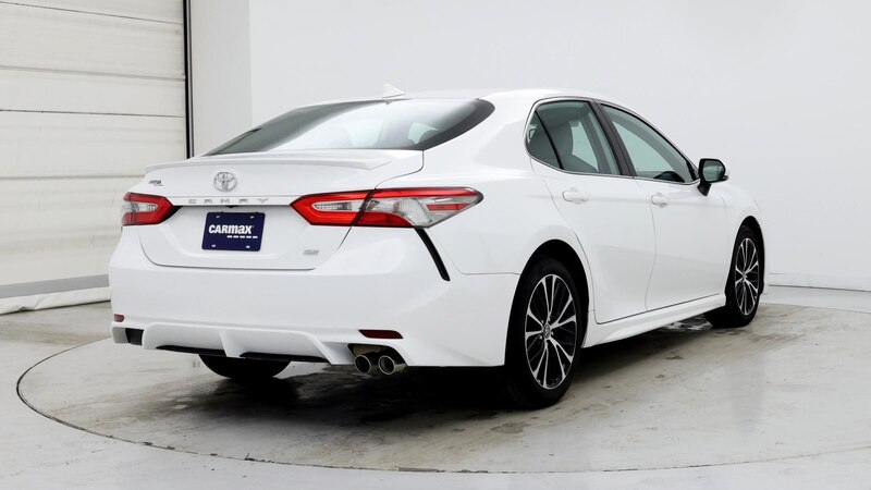 2019 Toyota Camry SE 8