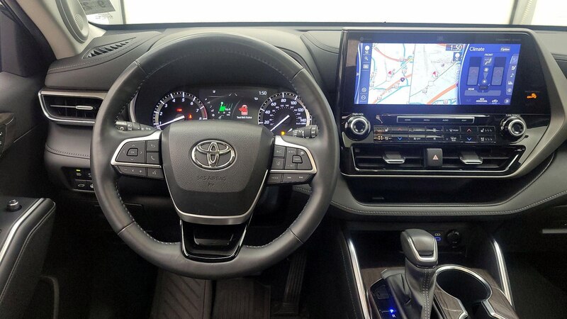 2022 Toyota Highlander Limited 10