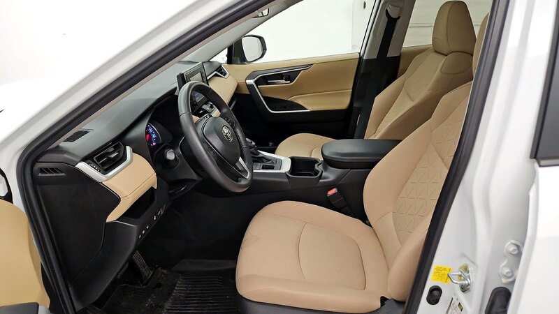 2022 Toyota RAV4 XLE 11