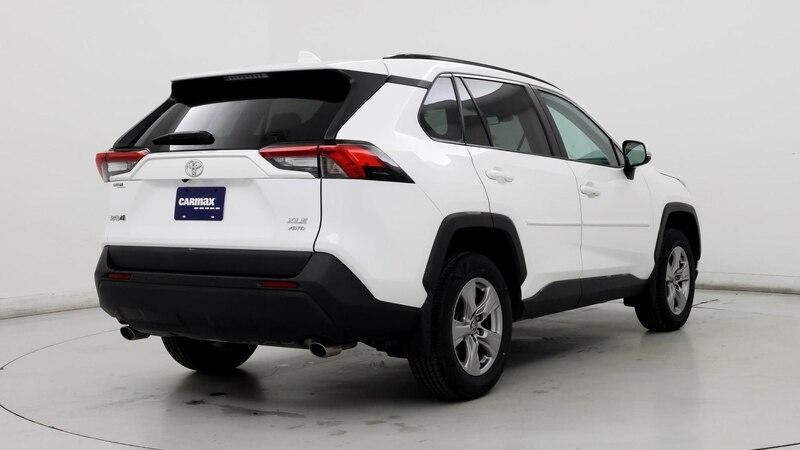 2022 Toyota RAV4 XLE 8