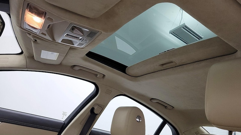 2015 Jaguar XF Portfolio 19