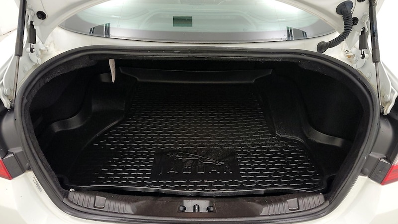 2015 Jaguar XF Portfolio 21