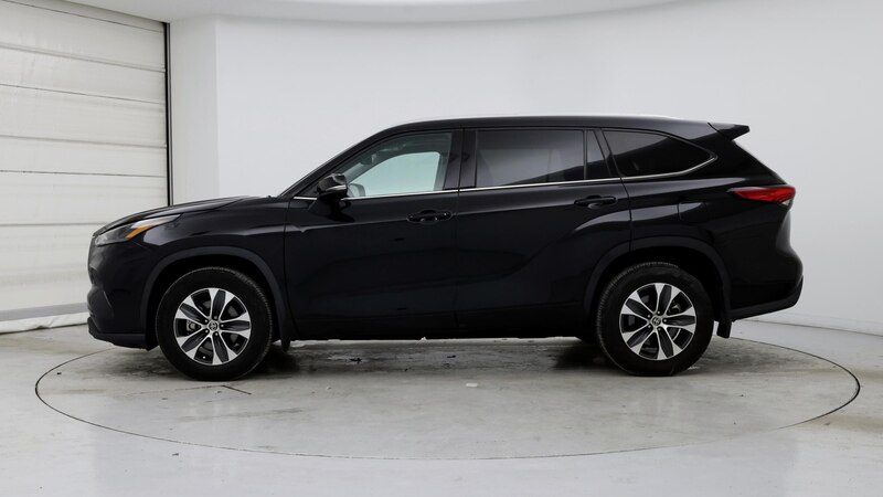 2022 Toyota Highlander XLE 3