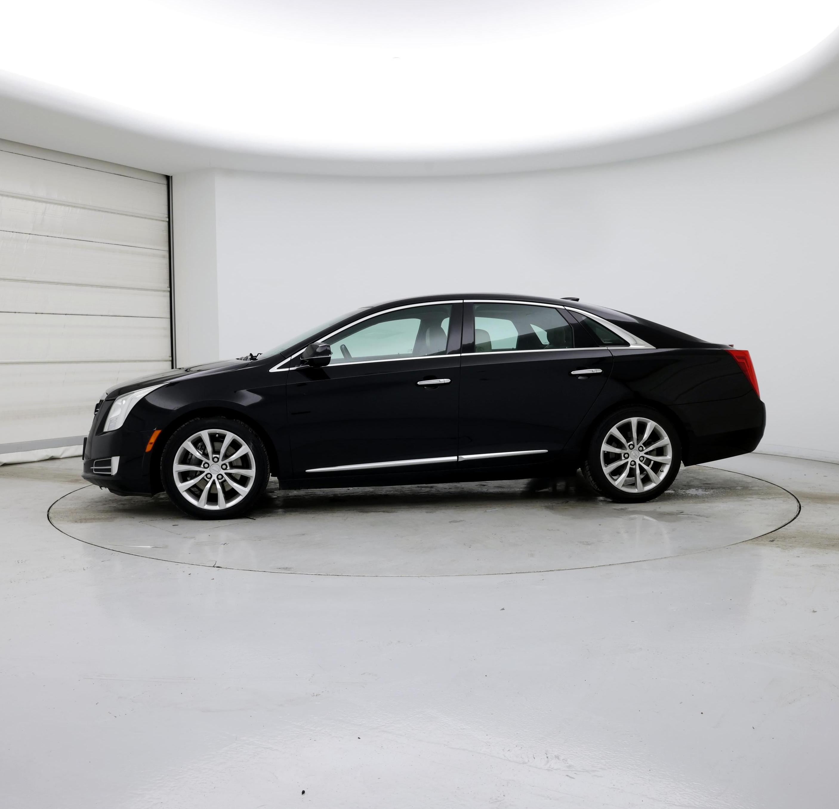 Thumbnail: 2016 Cadillac XTS - 3