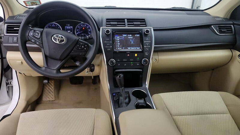 2016 Toyota Camry LE 9