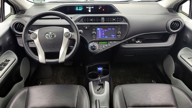 2013 Toyota Prius c Four 9