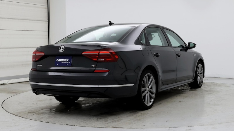 2018 Volkswagen Passat R-Line 8