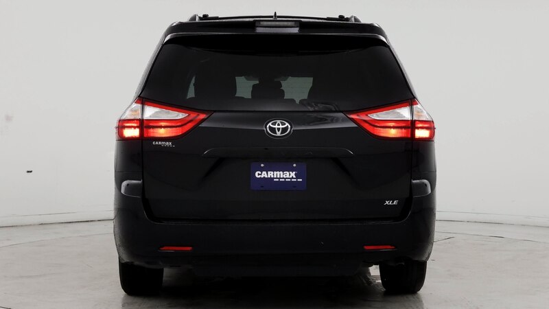 2019 Toyota Sienna XLE 6