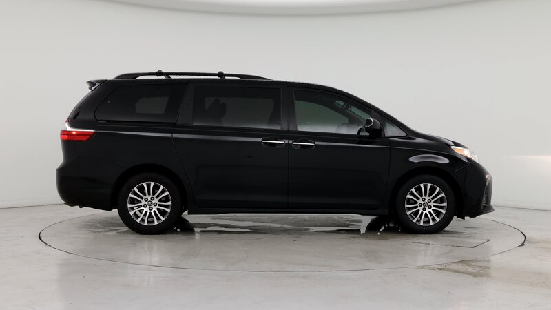 2019 Toyota Sienna XLE 7