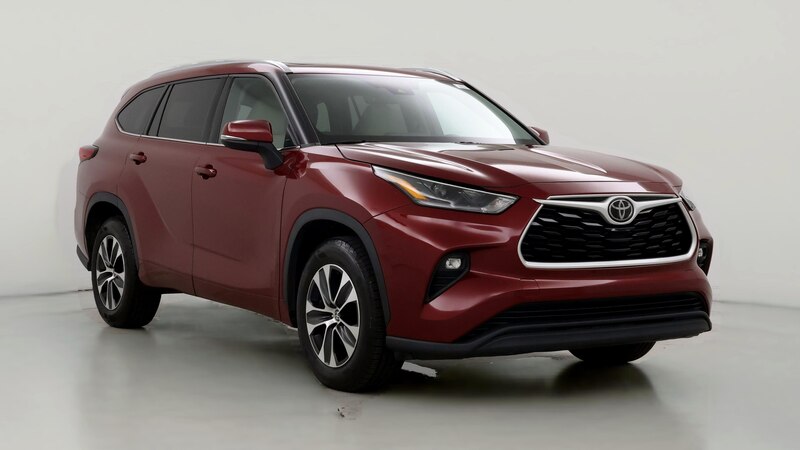 2021 Toyota Highlander XLE Hero Image