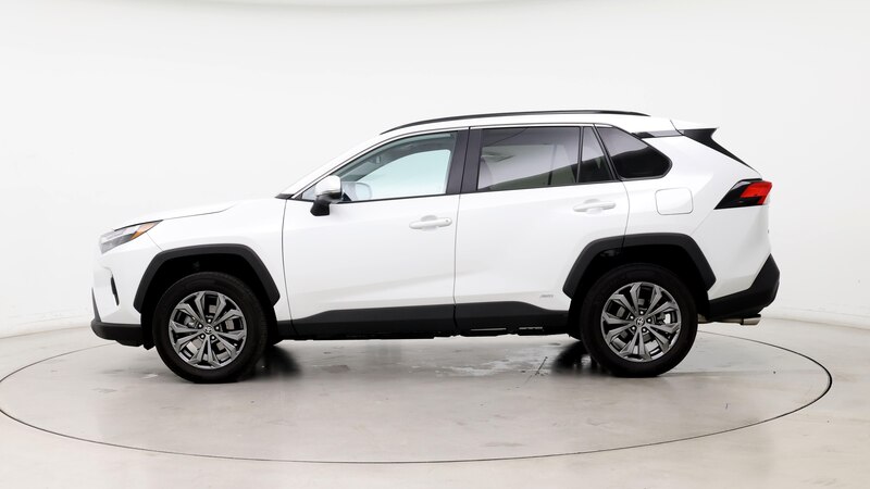 2024 Toyota RAV4 XLE Premium 3