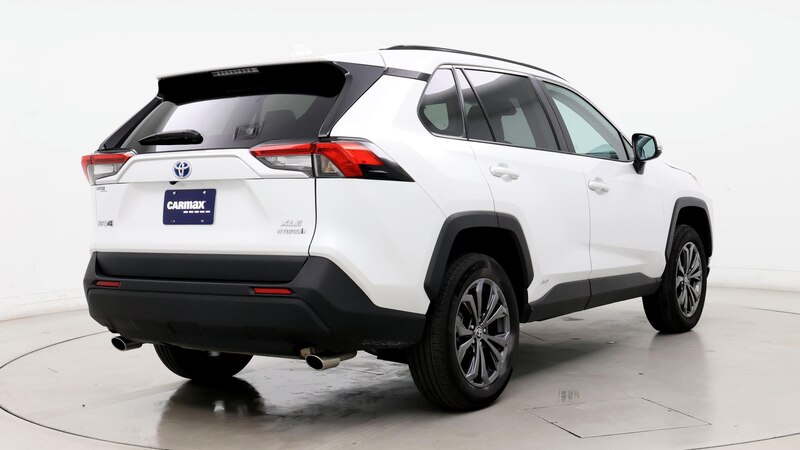 2024 Toyota RAV4 XLE Premium 8