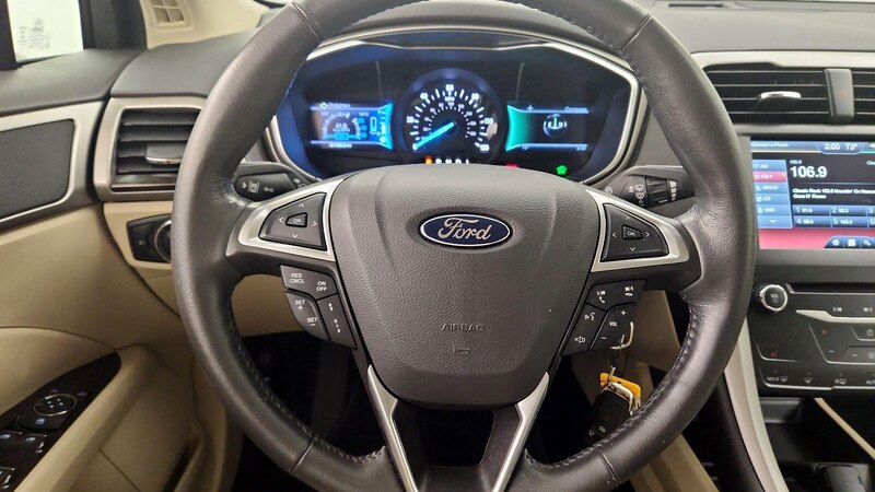 2014 Ford Fusion SE 10