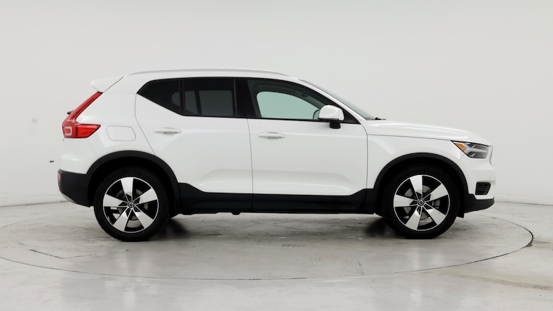 2020 Volvo XC40 T4 Momentum 7