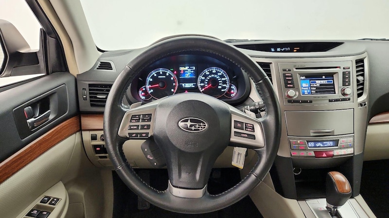 2013 Subaru Outback 2.5i Limited 10