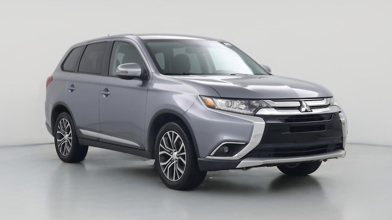 2016 Mitsubishi Outlander SE Hero Image