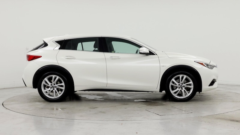 2018 INFINITI QX30 Luxury 7