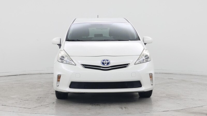 2014 Toyota Prius v Three 5