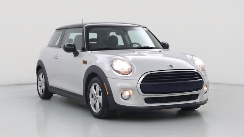 2017 MINI Cooper Hardtop  Hero Image