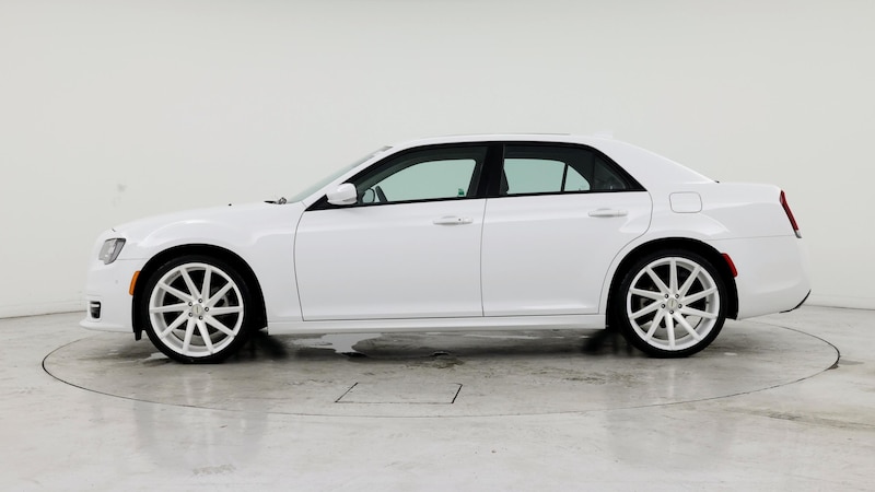 2023 Chrysler 300 Touring 3