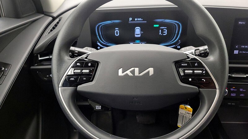 2023 Kia Niro LX 10