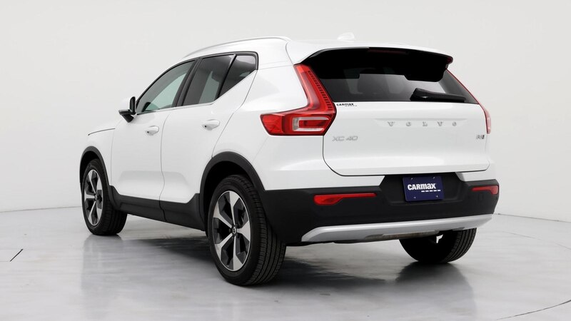 2023 Volvo XC40 B5 Plus 2