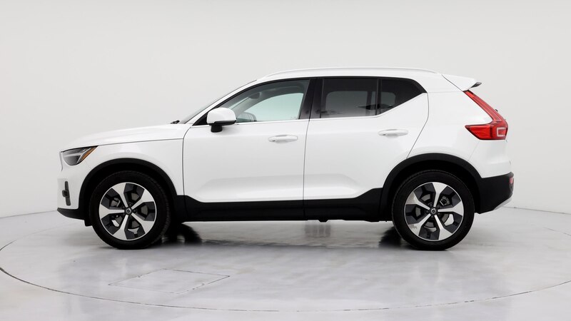 2023 Volvo XC40 B5 Plus 3