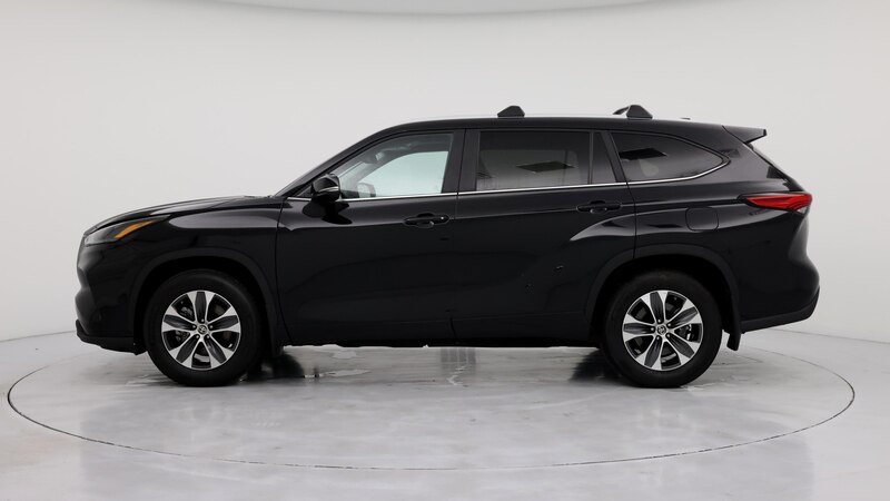 2023 Toyota Highlander XLE 3