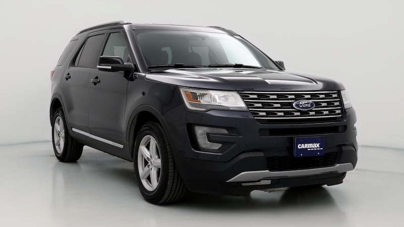 2017 Ford Explorer XLT Hero Image